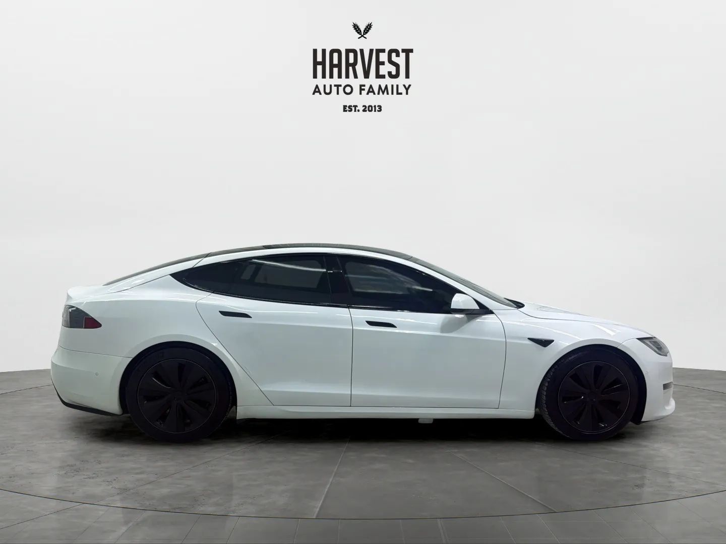 Used 2022 Tesla Model S Standard Range AWD/4WD image 8