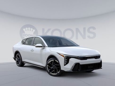 New 2025 Kia K4 GT-Line image 11