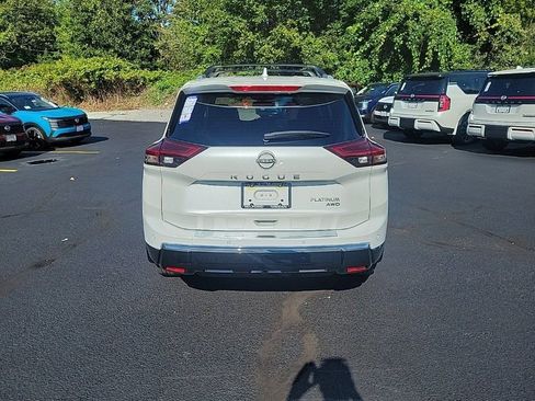 New 2026 Nissan Rogue Platinum w/ Platinum Premium Package image 4
