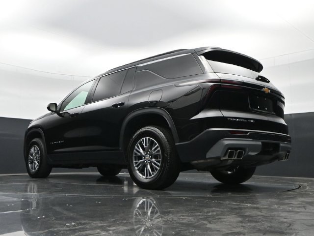 Used 2025 Chevrolet Traverse LT AWD/4WD image 54