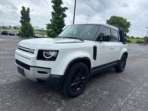 Used 2023 Land Rover Defender 110 S AWD/4WD image 17