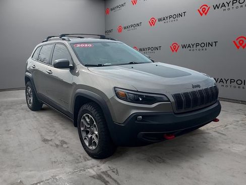 Used 2020 Jeep Cherokee Trailhawk w/ Cold Weather Group AWD/4WD image 1