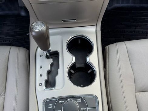 Used 2012 Jeep Grand Cherokee Laredo image 27
