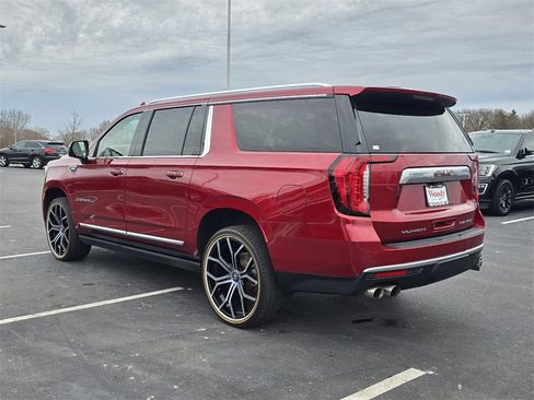 Used 2021 GMC Yukon XL Denali w/ Denali Premium Package image 6