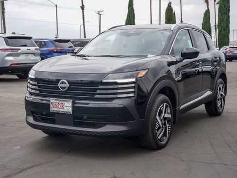 New 2026 Nissan Kicks SV image 4