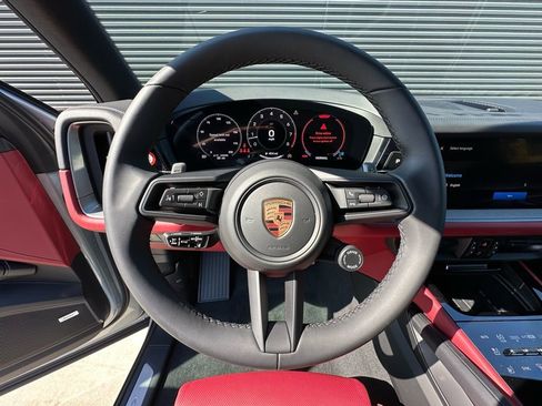 Used 2026 Porsche Cayenne S image 17