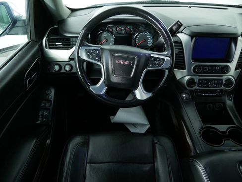 Used 2017 GMC Yukon XL SLT image 15