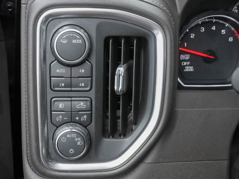 Used 2020 Chevrolet Silverado 1500 LT Trail Boss AWD/4WD image 17