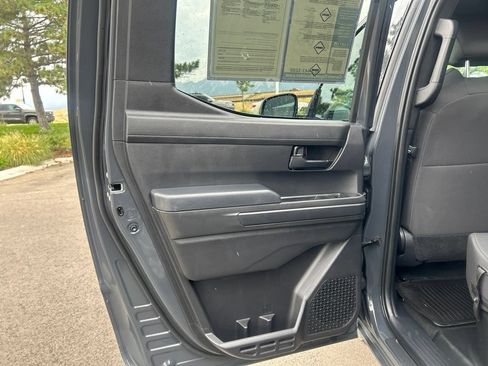 Used 2025 Toyota Tacoma SR w/ SR Upgrade Package AWD/4WD image 18