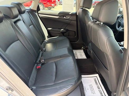 Used 2016 Honda Civic Touring image 17