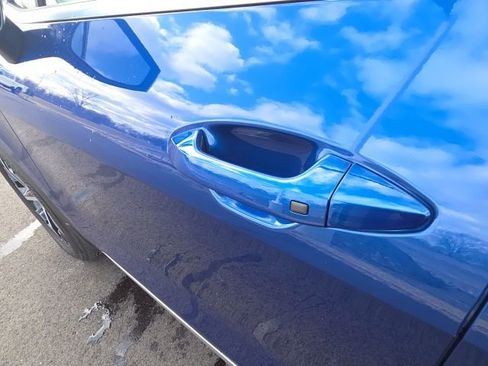 Used 2025 Kia Sportage EX image 23