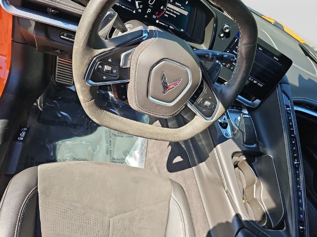 Used 2023 Chevrolet Corvette Stingray Premium Conv w/ Z51 Performance Package RWD image 11