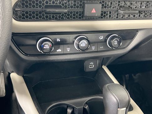 Used 2023 Honda HR-V LX image 15