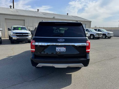 Used 2018 Ford Expedition Max XLT w/ Equipment Group 202A image 8