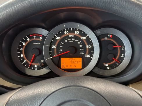 Used 2011 Toyota RAV4 4WD image 24