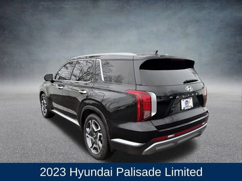 Used 2023 Hyundai Palisade Limited image 3
