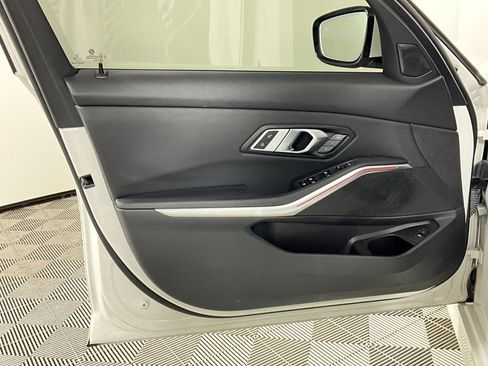 Used 2021 BMW 330i Sedan w/ Driving Assistance Package image 18