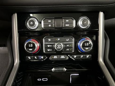 Certified 2024 GMC Yukon XL Denali w/ Max Trailering Package image 18