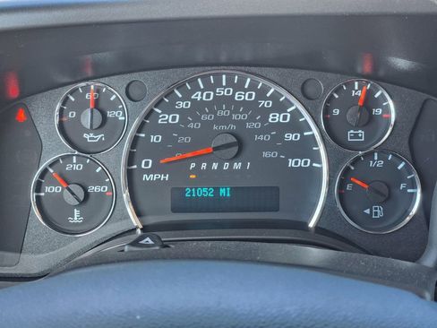 Certified 2024 Chevrolet Express 2500 w/ Driver Convenience Package image 17