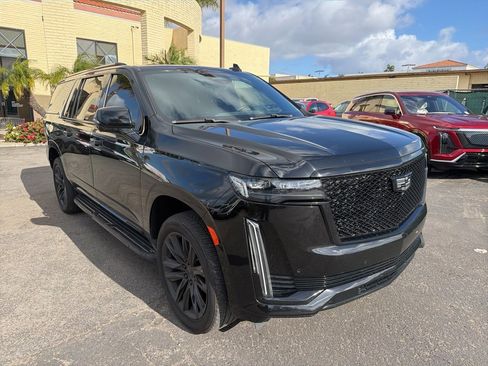 Used 2021 Cadillac Escalade ESV Sport w/ Driver Assist Tech Package image 3