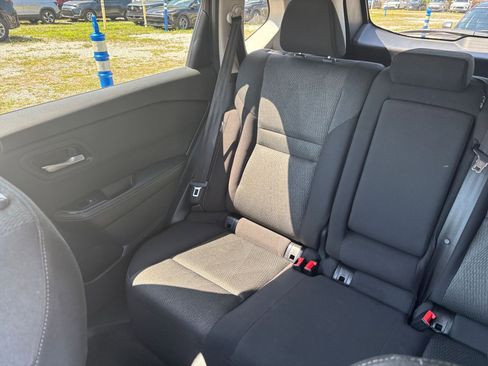 Used 2025 Nissan Rogue SV image 41