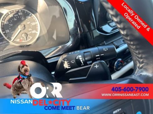 Used 2024 Nissan Pathfinder SV image 21