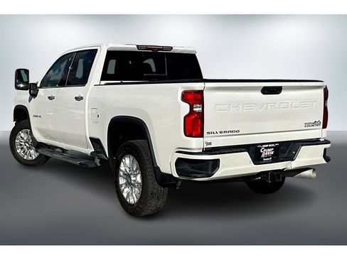 Used 2020 Chevrolet Silverado 2500 High Country w/ Z71 Off-Road Package image 4
