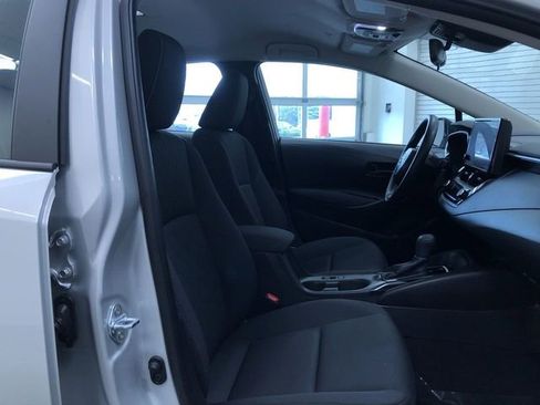 Used 2025 Toyota Corolla LE image 23