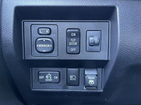 Used 2021 Toyota Tundra SR5 w/ Trail Edition AWD/4WD image 32