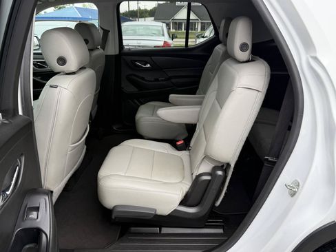 Used 2018 Chevrolet Traverse LT FWD image 9