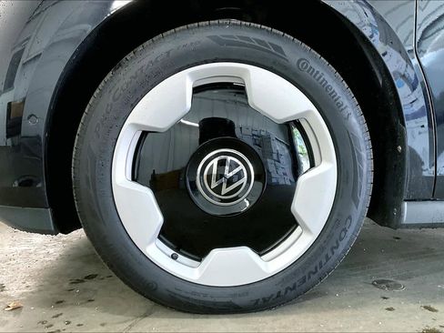 New 2025 Volkswagen ID. Buzz Pro S image 14