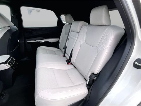 Used 2026 Lexus RX 350h w/ Convenience Package AWD/4WD image 18