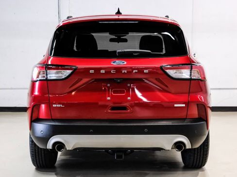 Used 2020 Ford Escape SEL image 9