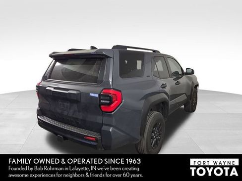 Used 2025 Toyota 4Runner SR5 AWD/4WD image 7