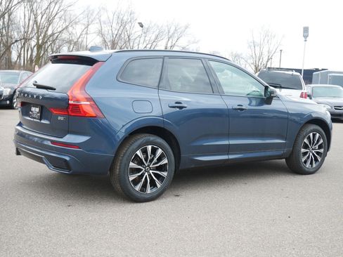 New 2025 Volvo XC60 B5 Core w/ Protection Package Premier image 3