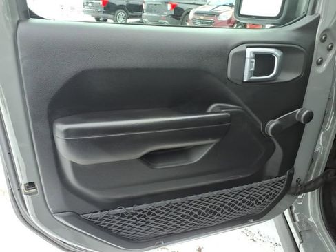 Used 2021 Jeep Wrangler Sport image 10