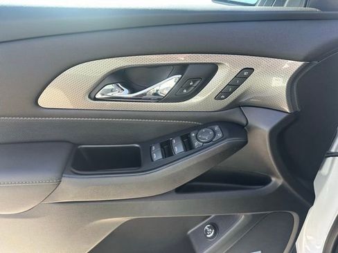 Certified 2023 Chevrolet Traverse Premier w/ Redline Edition image 3