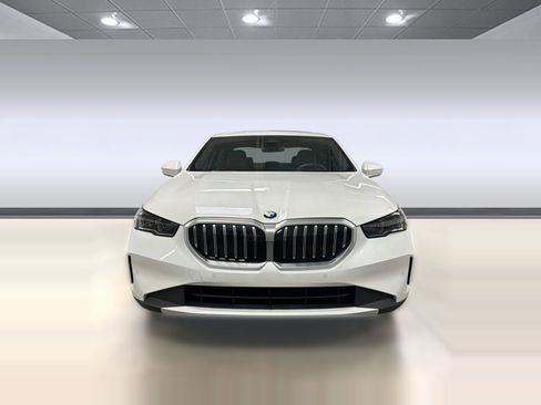 Certified 2025 BMW 540i xDrive AWD/4WD image 5