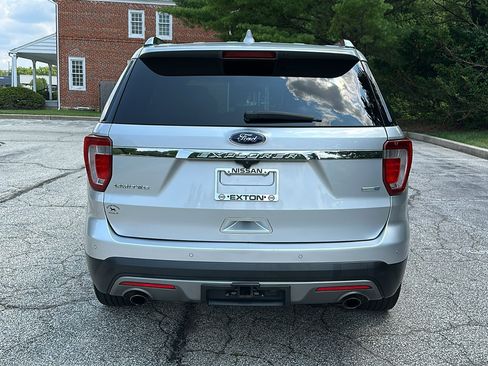 Used 2017 Ford Explorer Limited w/ Equipment Group 303A AWD/4WD image 6
