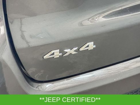 Used 2024 Jeep Compass Latitude image 4