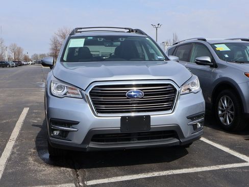 Used 2022 Subaru Ascent Limited w/ Technology Package image 4