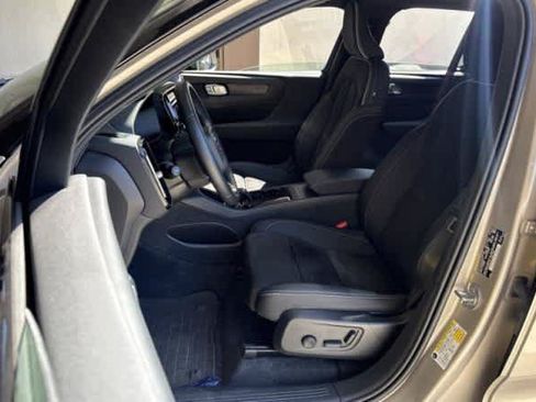 Used 2023 Volvo XC40 Recharge Plus w/ Protection Package Premier AWD/4WD image 4