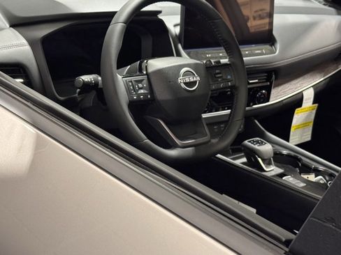 New 2026 Nissan Rogue Platinum w/ Platinum Premium Package image 25