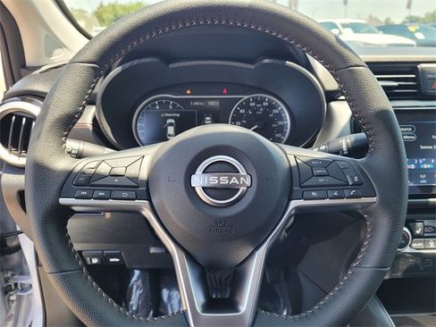 New 2025 Nissan Versa SR w/ Trunk Package image 12