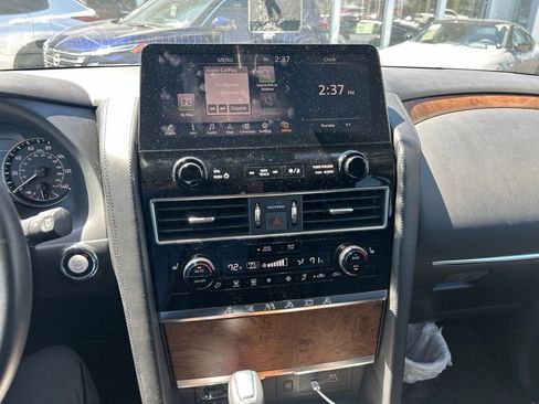 Used 2022 Nissan Armada SL AWD/4WD image 6