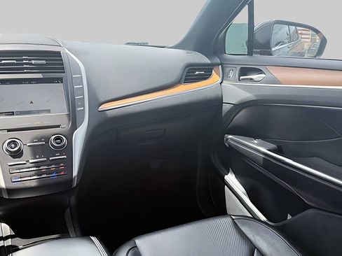 Used 2017 Lincoln MKC Reserve AWD/4WD image 14