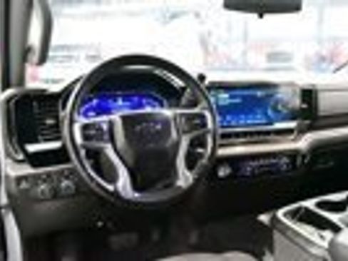 Used 2024 Chevrolet Silverado 1500 LT image 9
