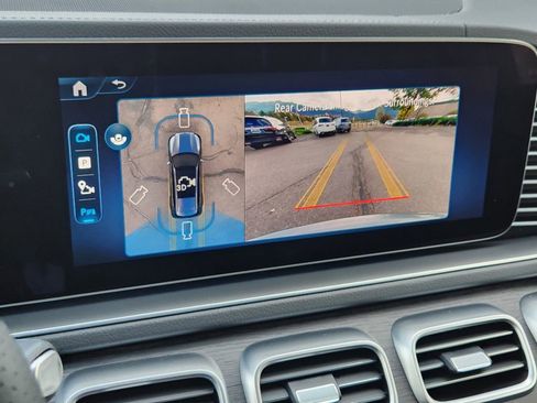 Used 2025 Mercedes-Benz GLS 450 4MATIC image 25