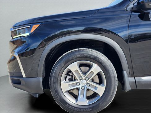 Certified 2023 Honda Pilot EX-L image 10