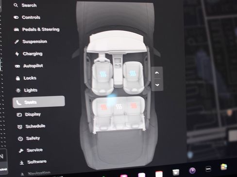 Used 2021 Tesla Model S Plaid image 16